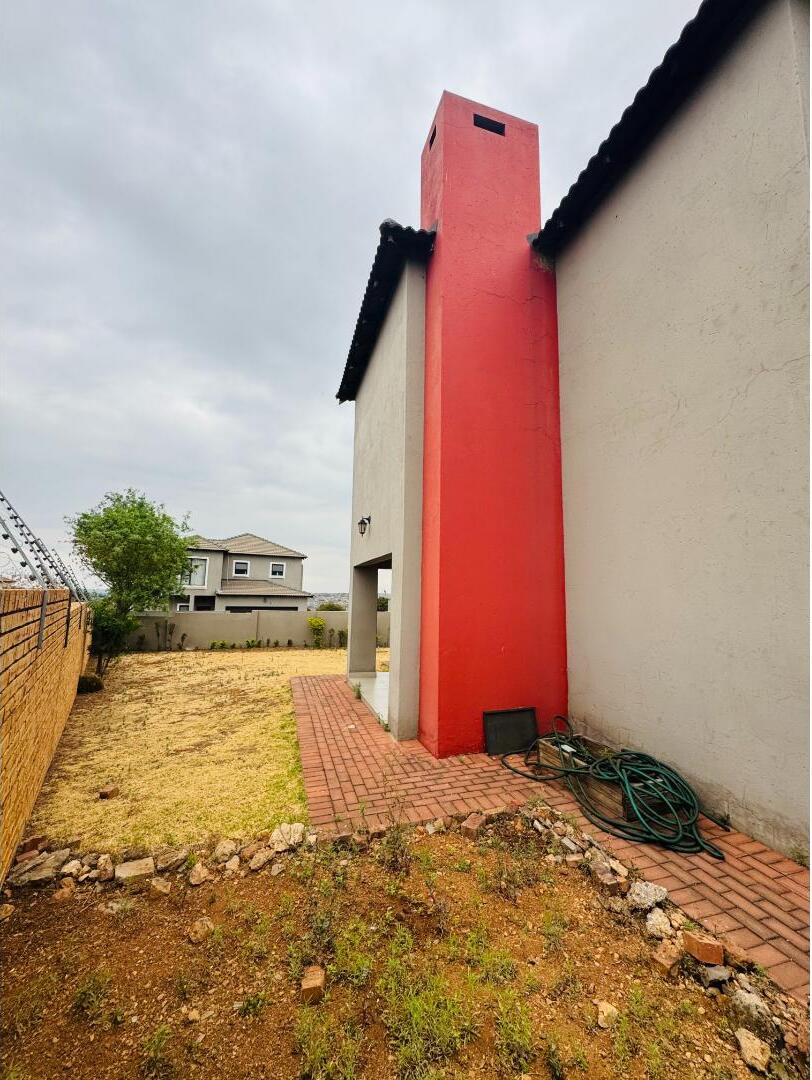 3 Bedroom Property for Sale in Thatchfield Hills Gauteng