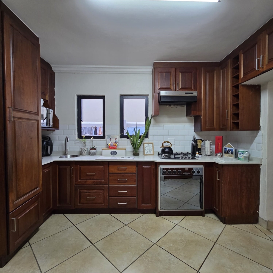 To Let 3 Bedroom Property for Rent in Zambezi Country Estate Gauteng