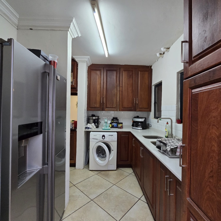To Let 3 Bedroom Property for Rent in Zambezi Country Estate Gauteng