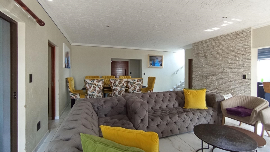 4 Bedroom Property for Sale in Halfway House Gauteng