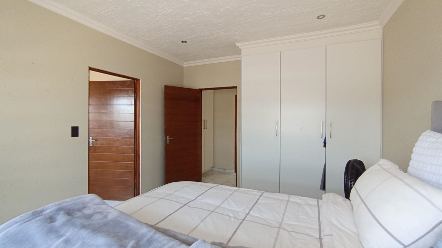 4 Bedroom Property for Sale in Halfway House Gauteng