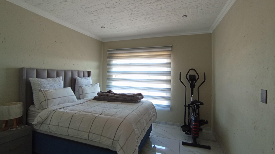 4 Bedroom Property for Sale in Halfway House Gauteng
