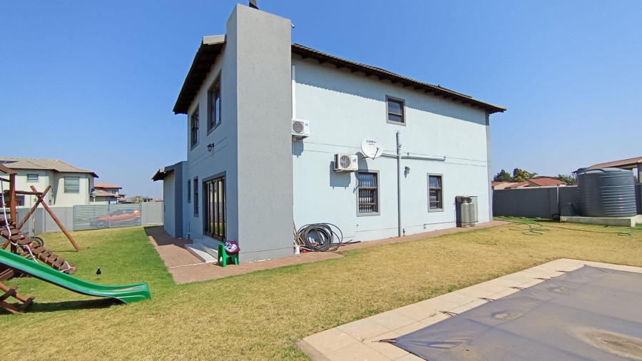 4 Bedroom Property for Sale in Halfway House Gauteng