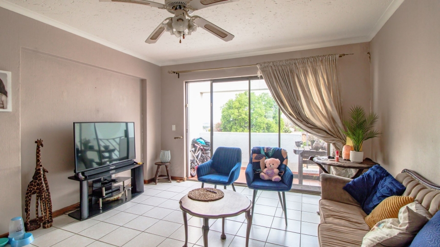 To Let 2 Bedroom Property for Rent in Glenvista Gauteng