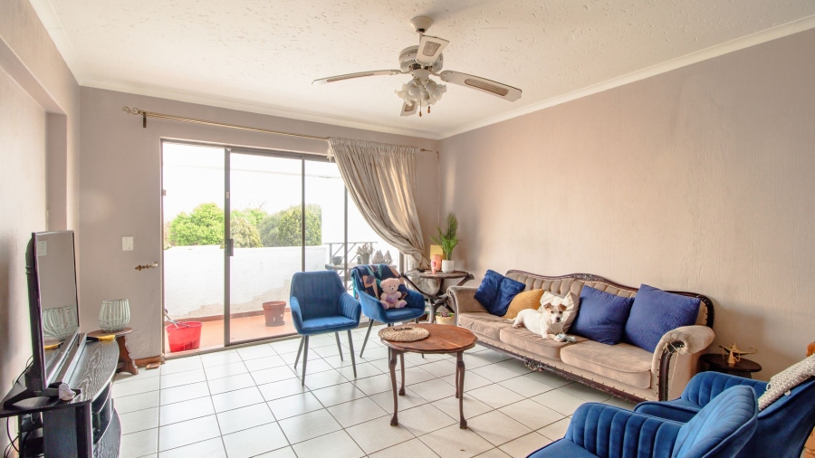 To Let 2 Bedroom Property for Rent in Glenvista Gauteng
