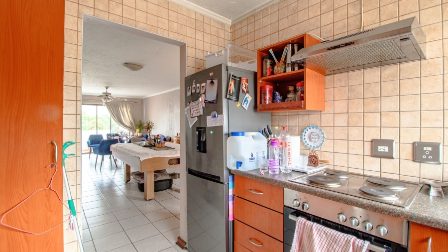 To Let 2 Bedroom Property for Rent in Glenvista Gauteng