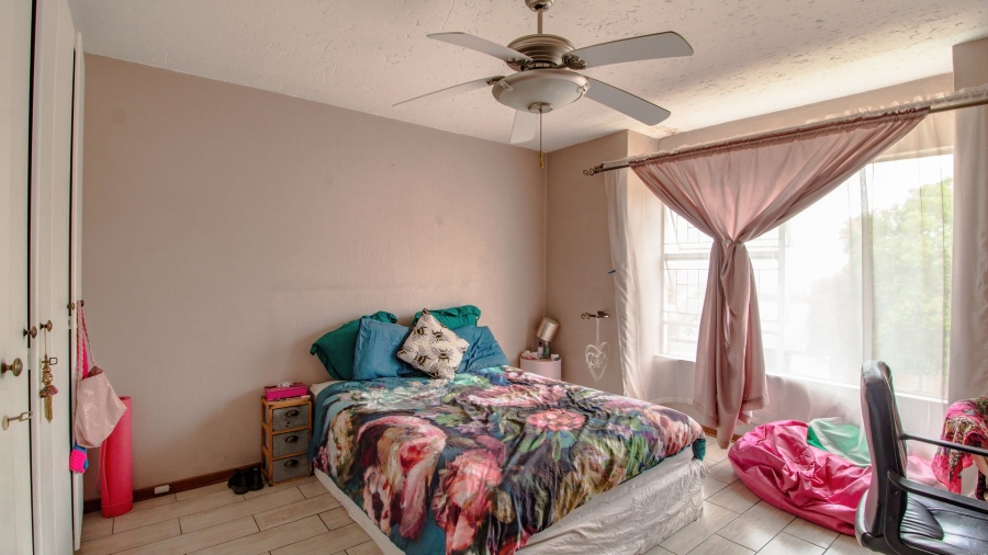 To Let 2 Bedroom Property for Rent in Glenvista Gauteng