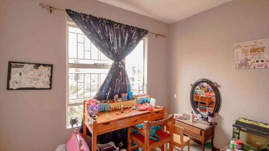 To Let 2 Bedroom Property for Rent in Glenvista Gauteng