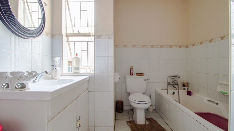 To Let 2 Bedroom Property for Rent in Glenvista Gauteng