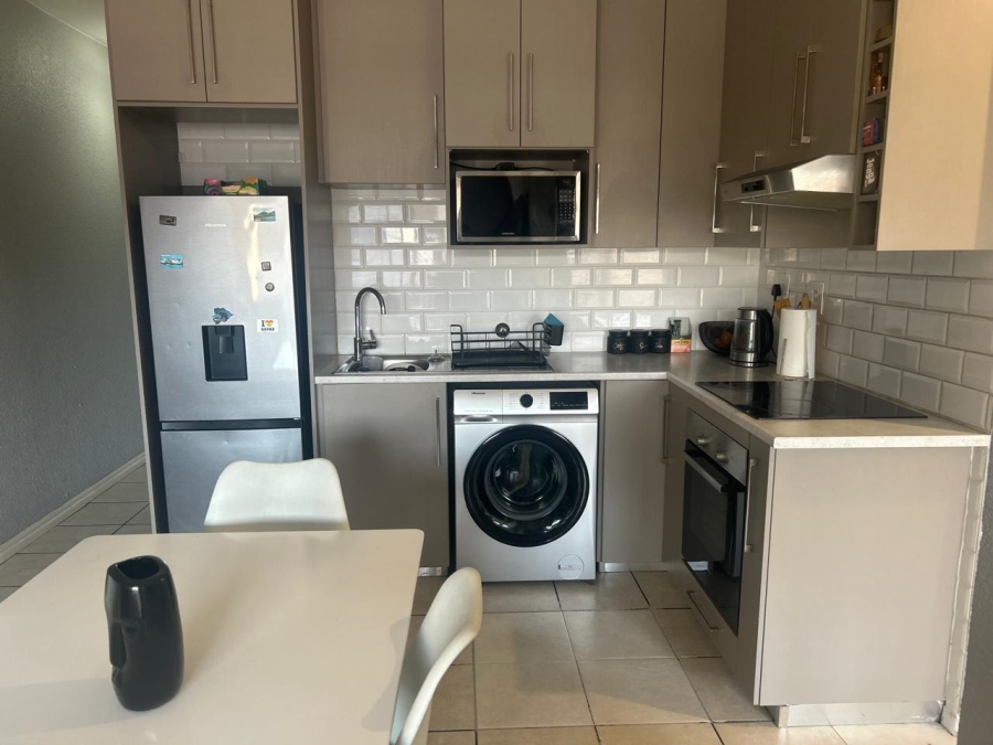 To Let 2 Bedroom Property for Rent in Hoogland Gauteng
