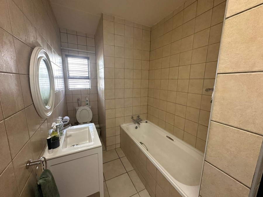 To Let 2 Bedroom Property for Rent in Hoogland Gauteng