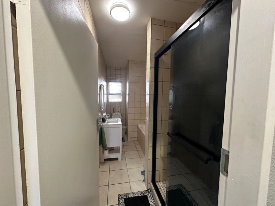 To Let 2 Bedroom Property for Rent in Hoogland Gauteng