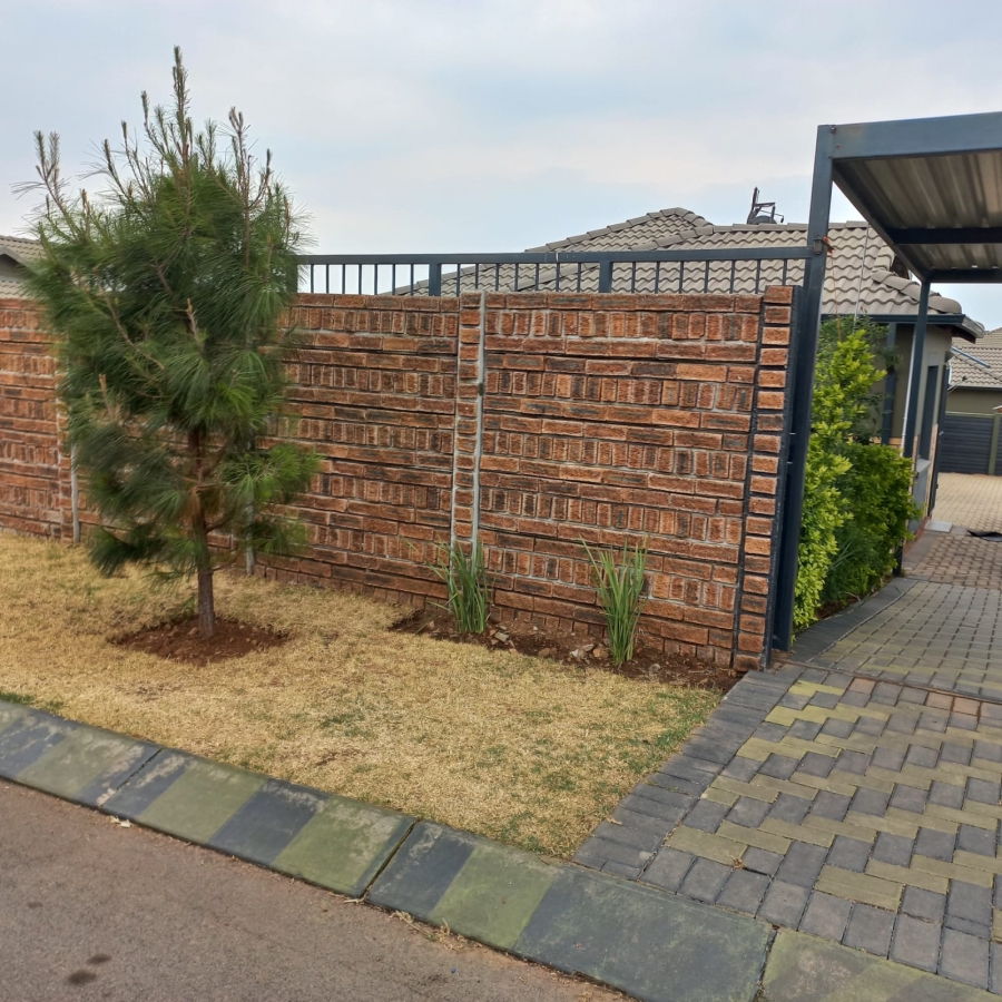 3 Bedroom Property for Sale in Mindalore Gauteng