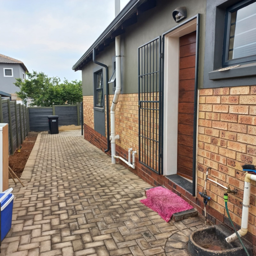 3 Bedroom Property for Sale in Mindalore Gauteng