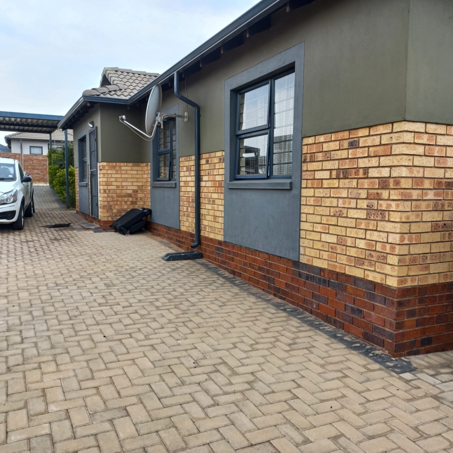 3 Bedroom Property for Sale in Mindalore Gauteng