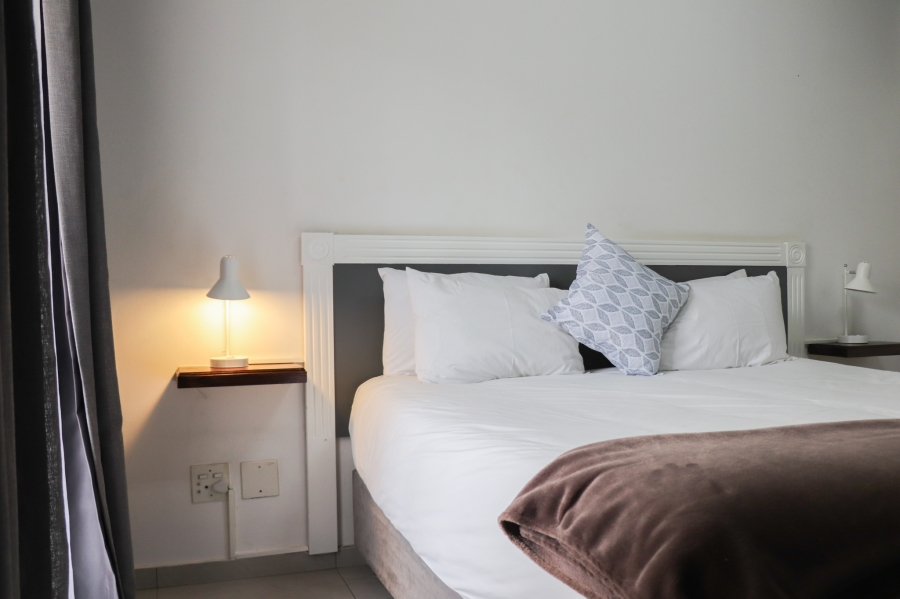 To Let 1 Bedroom Property for Rent in Rosebank Gauteng