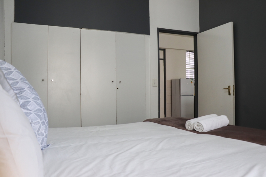 To Let 1 Bedroom Property for Rent in Rosebank Gauteng