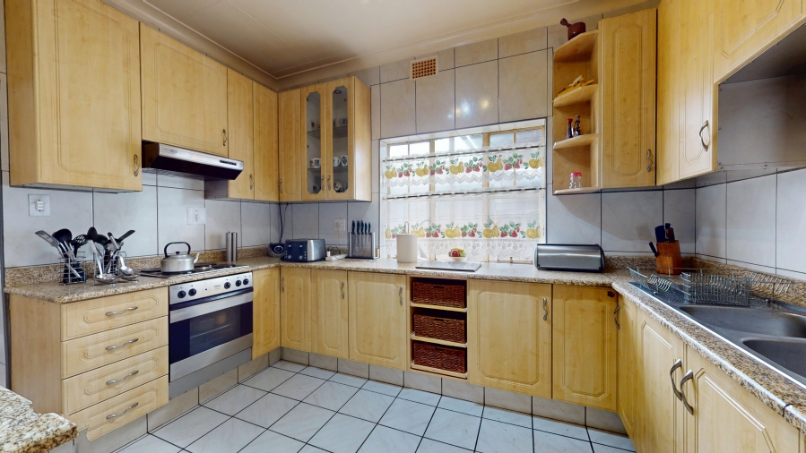 4 Bedroom Property for Sale in Sunnyridge Gauteng