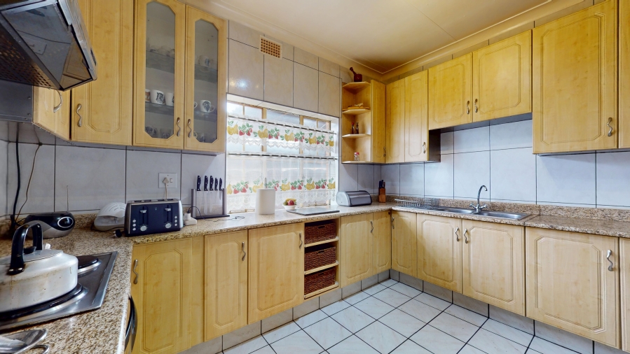 4 Bedroom Property for Sale in Sunnyridge Gauteng