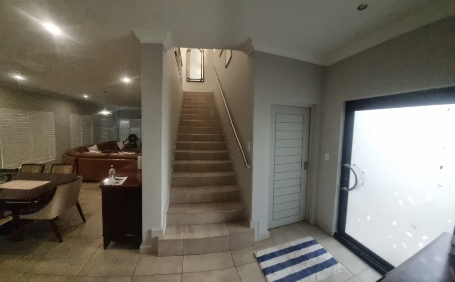 4 Bedroom Property for Sale in Midstream Ridge Gauteng