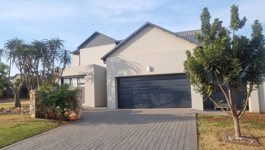 4 Bedroom Property for Sale in Midstream Ridge Gauteng