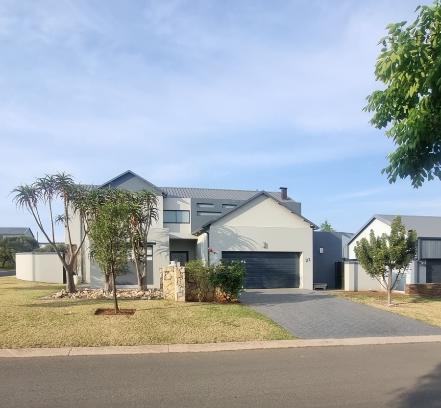 4 Bedroom Property for Sale in Midstream Ridge Gauteng