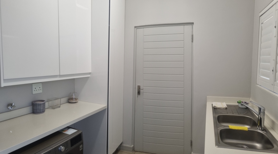 4 Bedroom Property for Sale in Midstream Ridge Gauteng