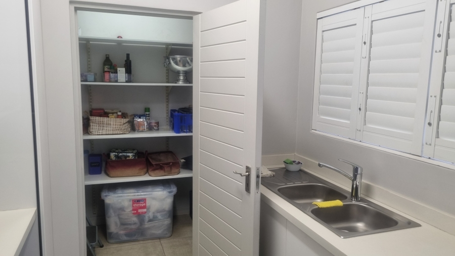 4 Bedroom Property for Sale in Midstream Ridge Gauteng