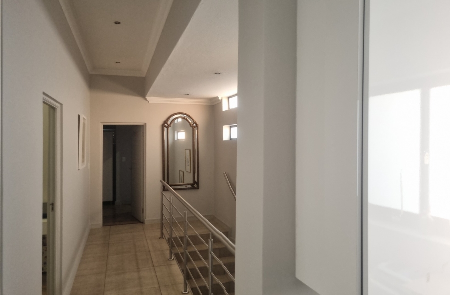 4 Bedroom Property for Sale in Midstream Ridge Gauteng