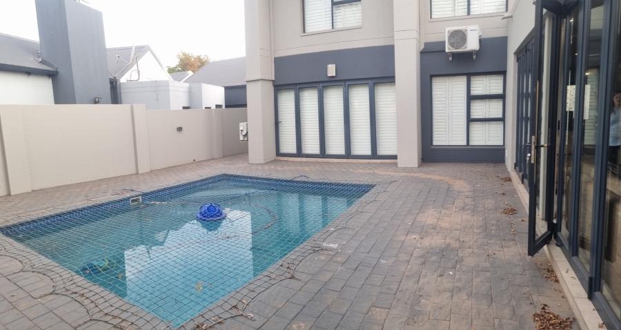 4 Bedroom Property for Sale in Midstream Ridge Gauteng