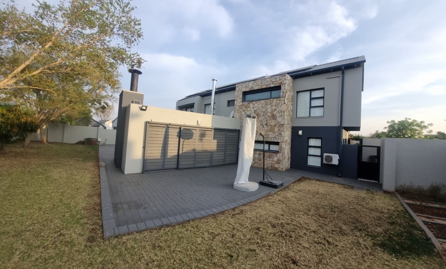 4 Bedroom Property for Sale in Midstream Ridge Gauteng