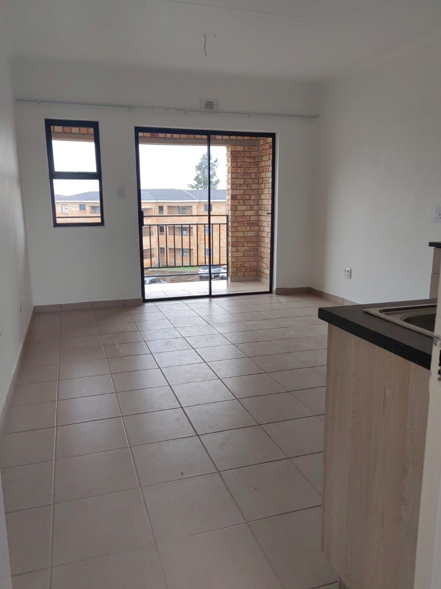 2 Bedroom Property for Sale in Albertsdal Gauteng