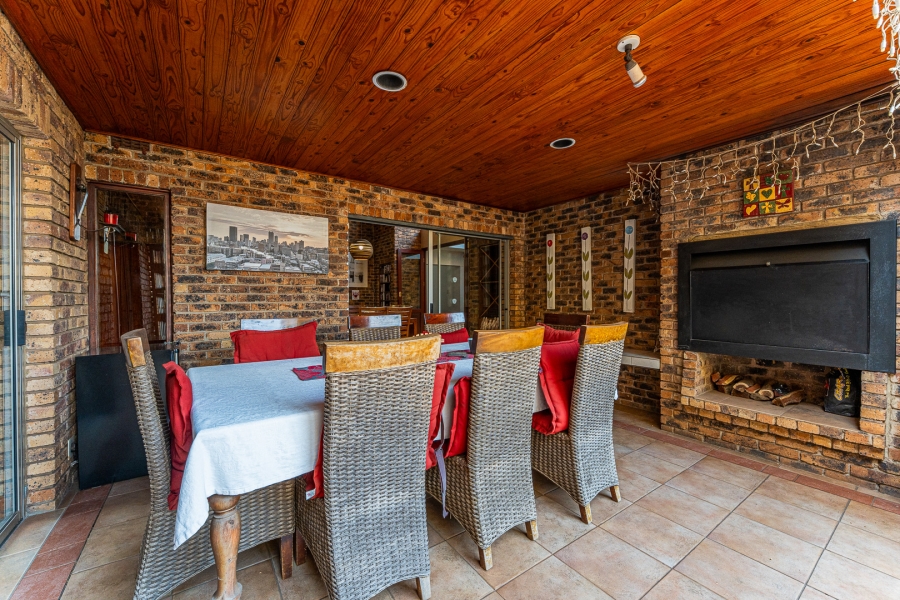 3 Bedroom Property for Sale in Constantia Kloof Gauteng