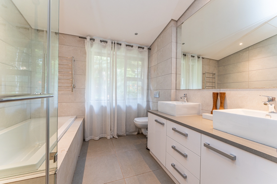 3 Bedroom Property for Sale in Constantia Kloof Gauteng