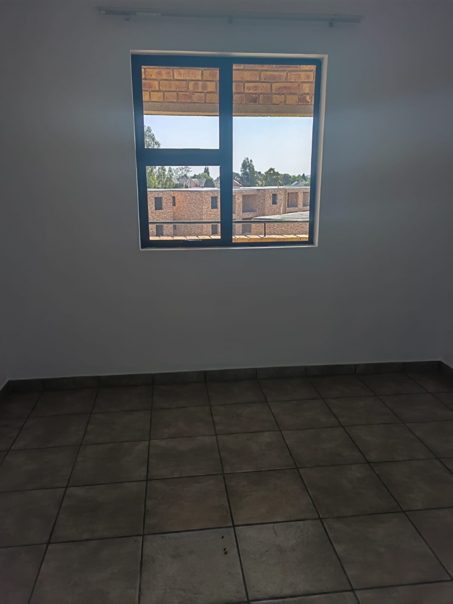 3 Bedroom Property for Sale in Albertsdal Gauteng