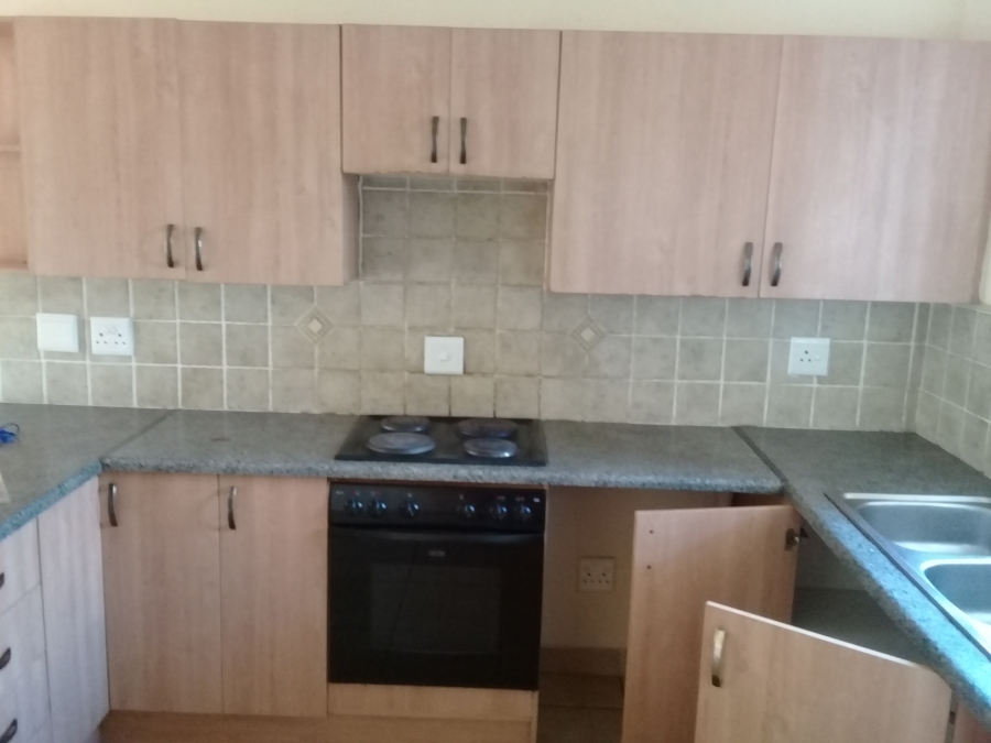 To Let 3 Bedroom Property for Rent in Castleview Gauteng