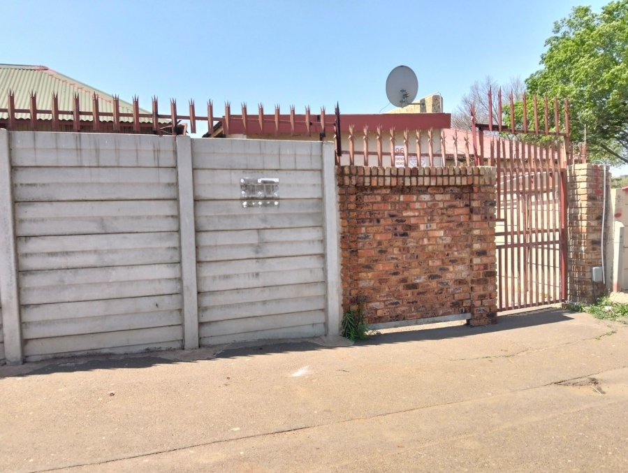12 Bedroom Property for Sale in Brakpan Central Gauteng
