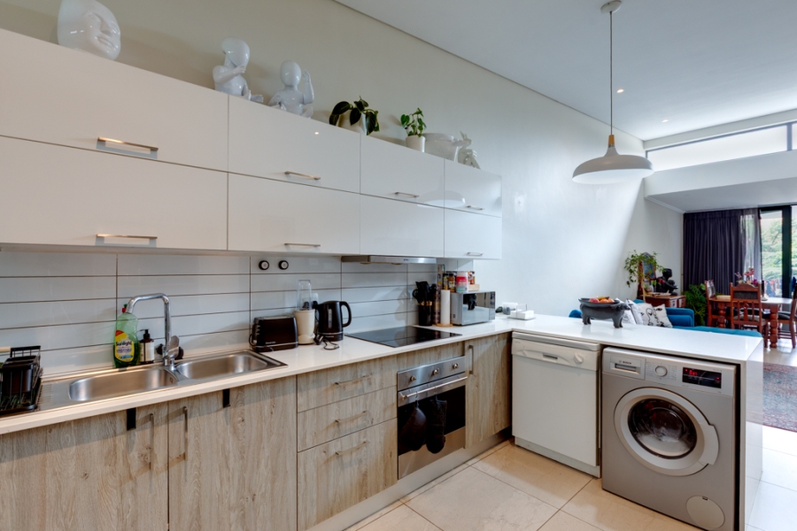 To Let 2 Bedroom Property for Rent in Dunkeld West Gauteng