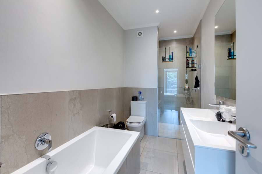 To Let 2 Bedroom Property for Rent in Dunkeld West Gauteng