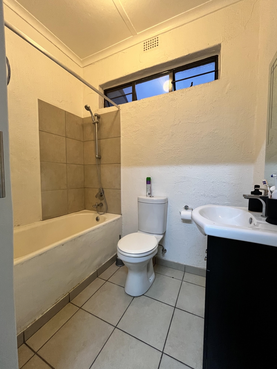To Let 1 Bedroom Property for Rent in Northcliff Gauteng