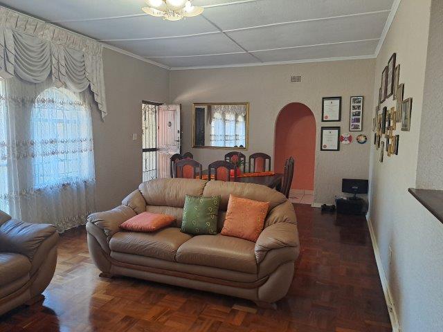 3 Bedroom Property for Sale in Cyrildene Gauteng
