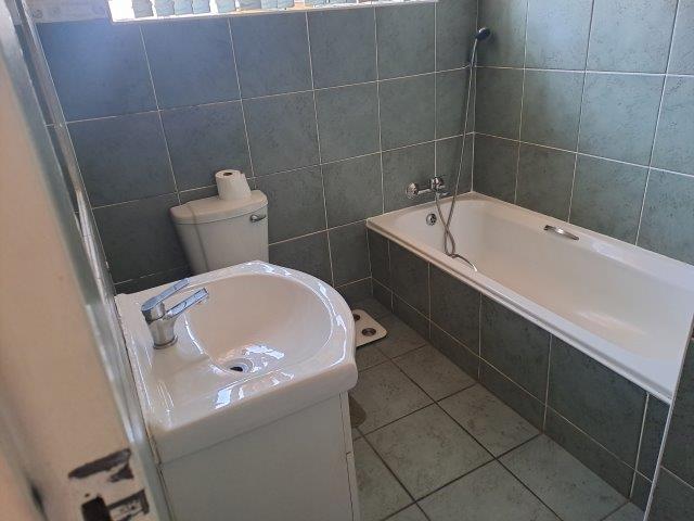 3 Bedroom Property for Sale in Cyrildene Gauteng