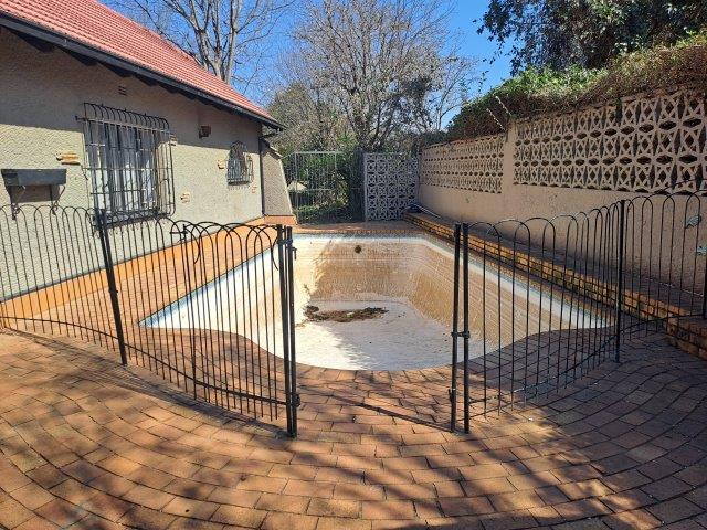 3 Bedroom Property for Sale in Cyrildene Gauteng