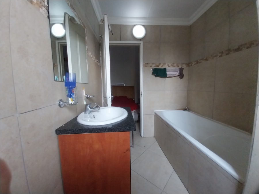 2 Bedroom Property for Sale in Eastleigh Ridge Gauteng