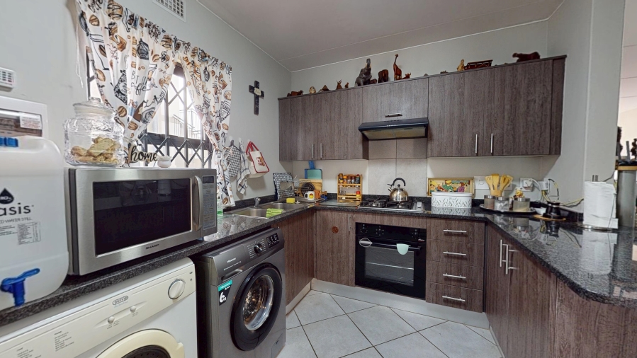 2 Bedroom Property for Sale in Brentwood Park Gauteng