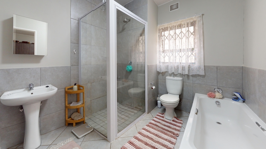 2 Bedroom Property for Sale in Brentwood Park Gauteng