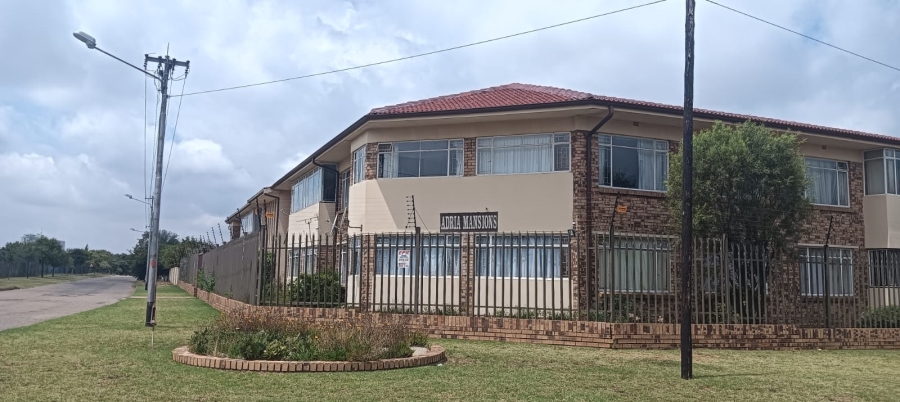 2 Bedroom Property for Sale in Greenhills Gauteng