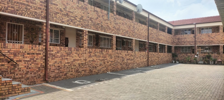 2 Bedroom Property for Sale in Greenhills Gauteng