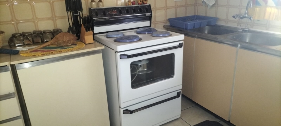 2 Bedroom Property for Sale in Greenhills Gauteng