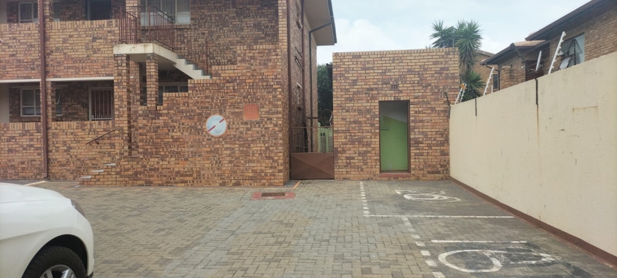 2 Bedroom Property for Sale in Greenhills Gauteng